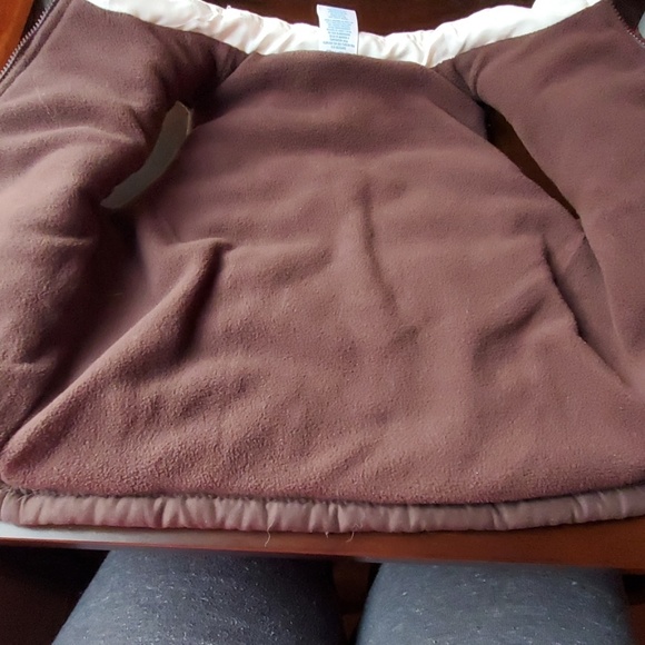 Vest - Picture 3 of 3